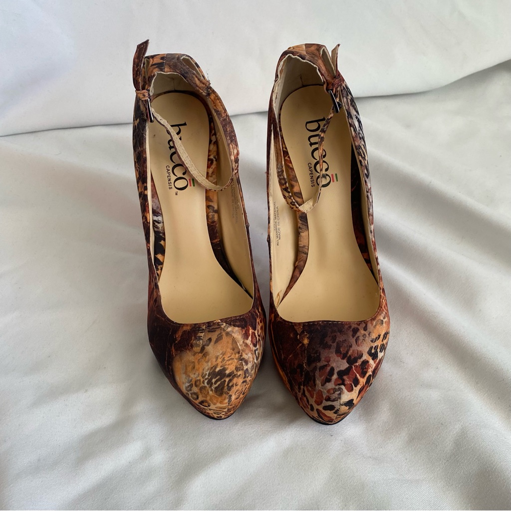 Bucco Heels
